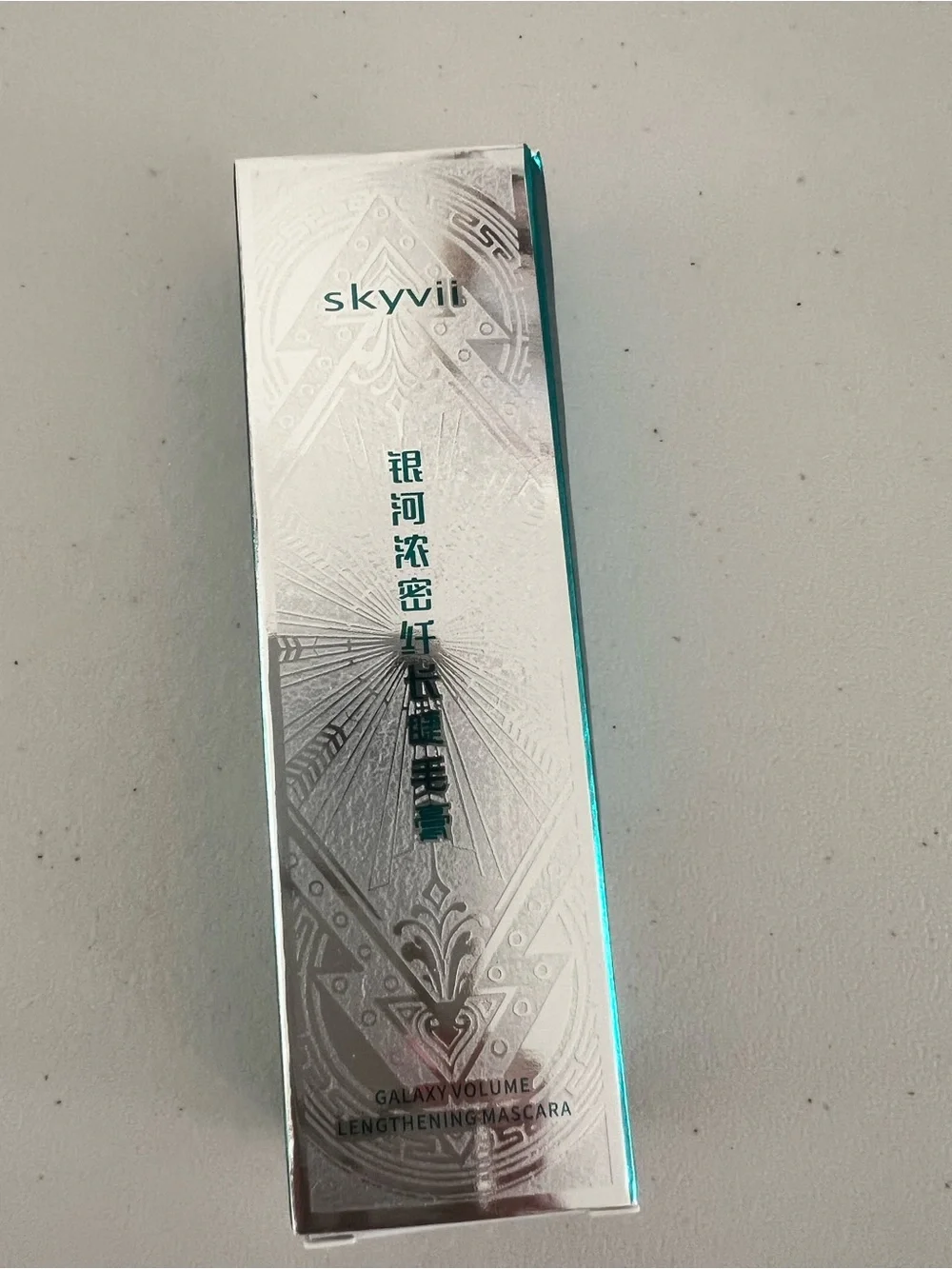 Skyvil Galaxy Volume Lengthening Mascara — Silver with Teal Trim